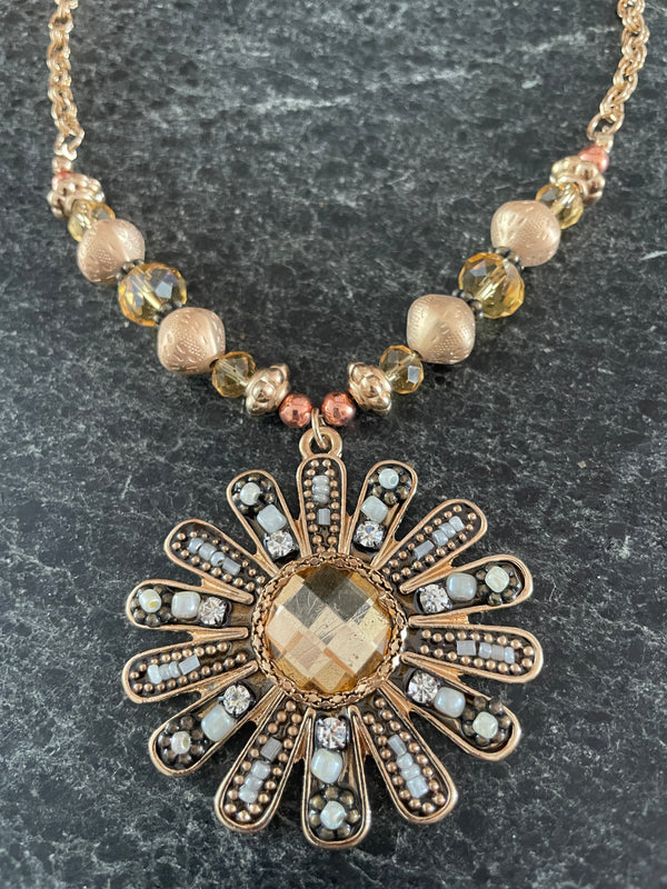 Sparkling Flower pendant necklace