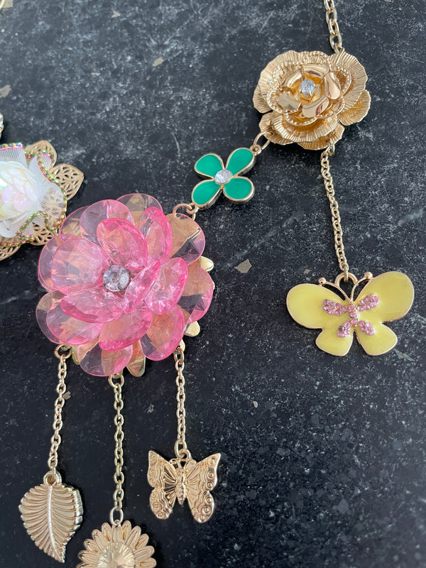 Romantic Flower Statement necklace