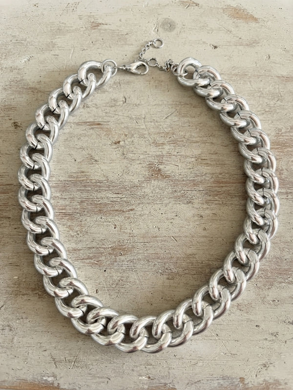 Chunky Silver Chain Statement Necklace | Boho-Chic Jewelry
